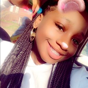 Meet your Posher, Brii